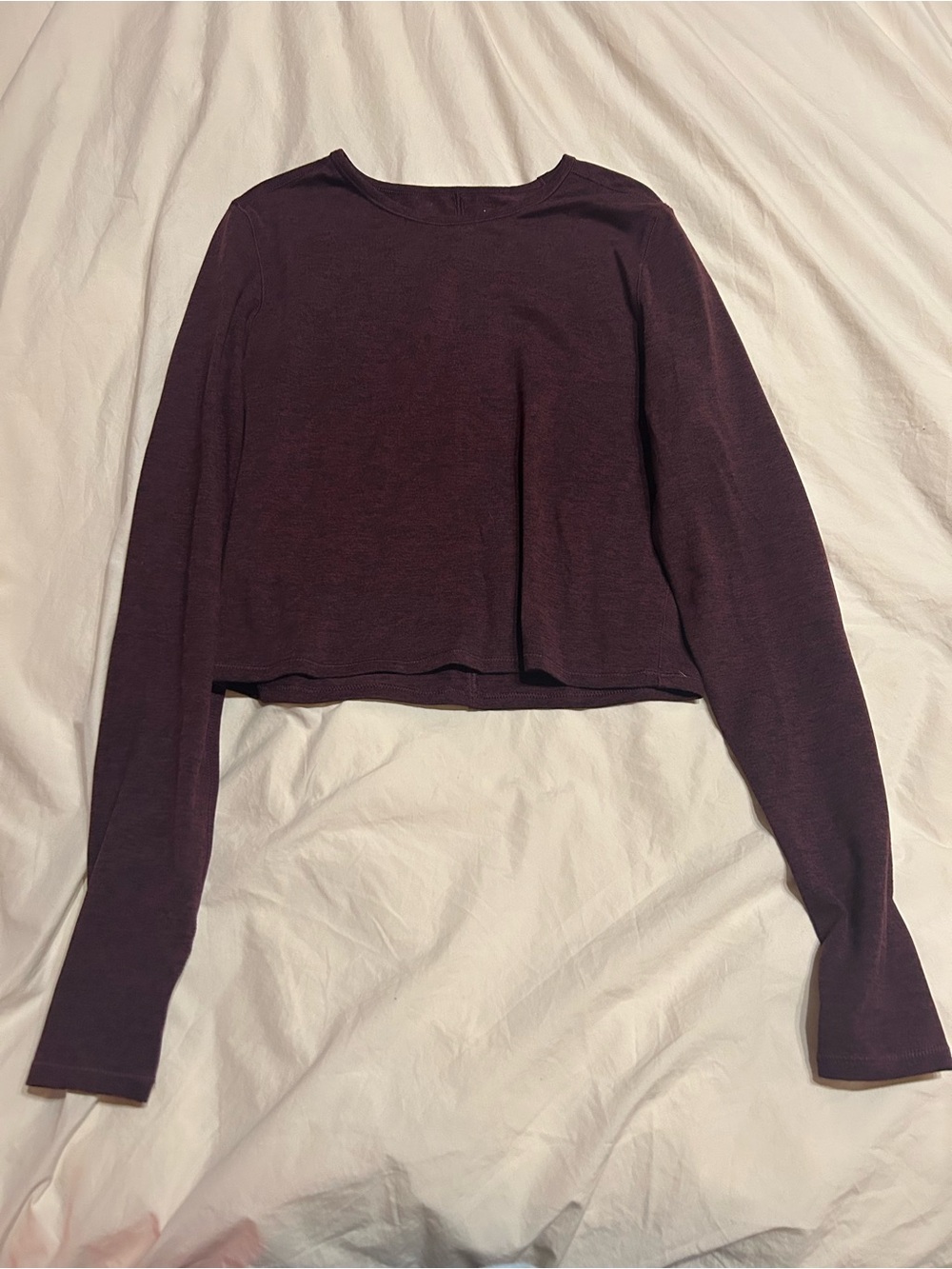 Girlfriend Collective Long-Sleeve Cropped Top in Deep Plum